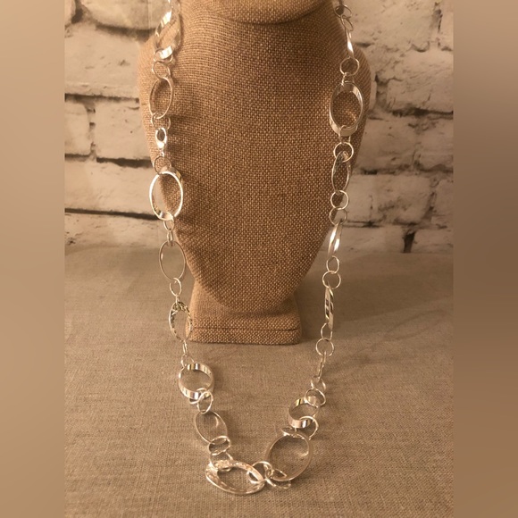 NECKLACE - Picture 2 of 4